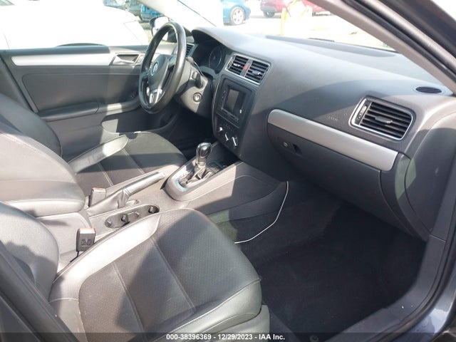 2013 VOLKSWAGEN JETTA 2.5L SE VIN: 3VWDP7AJ9DM385491