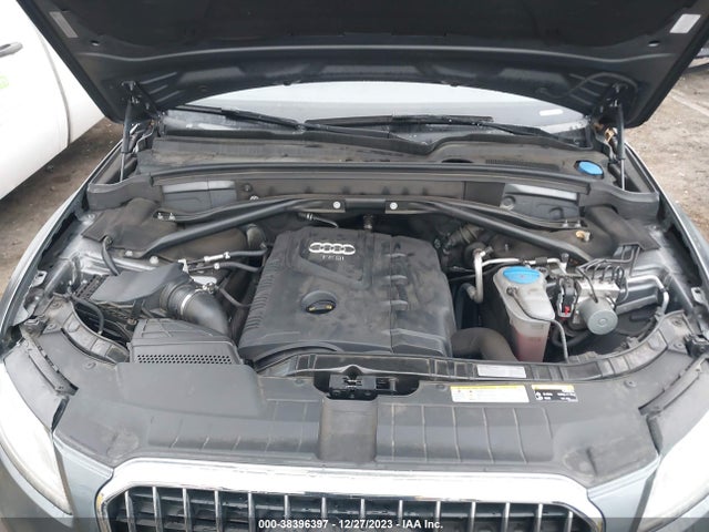 Audi Q5 2.0t Premium 2016 WA1L2AFP5GA118271 Image 10