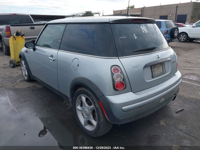 2003 MINI COOPER HARDTOP WMWRC33403TC44376 Photo 2