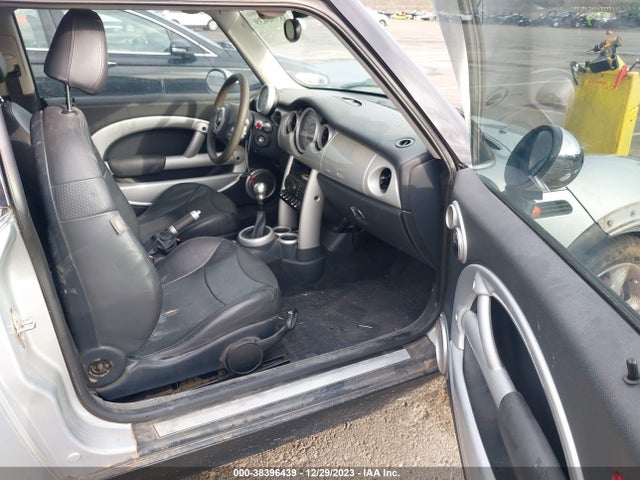 2003 MINI COOPER HARDTOP WMWRC33403TC44376 Photo 4