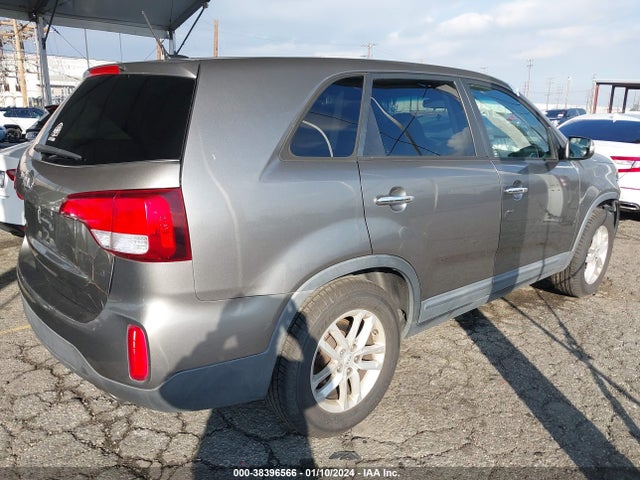 KIA SORENTO LX 2014 5XYKT3A6XEG487813 Image 4