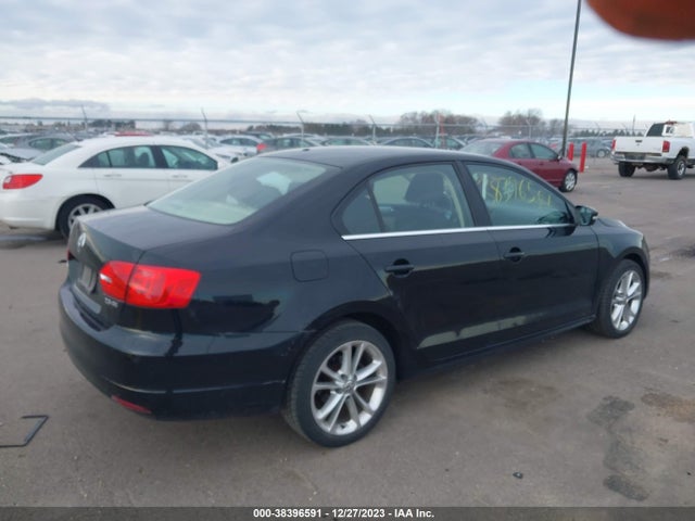 2013 VOLKSWAGEN JETTA 2.5L SE VIN: 3VWDP7AJ9DM435385