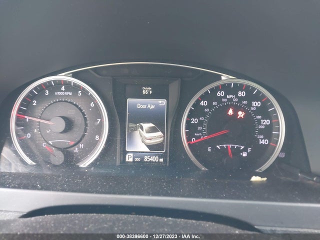 2015 TOYOTA CAMRY SE VIN: 4T1BF1FKXFU029668
