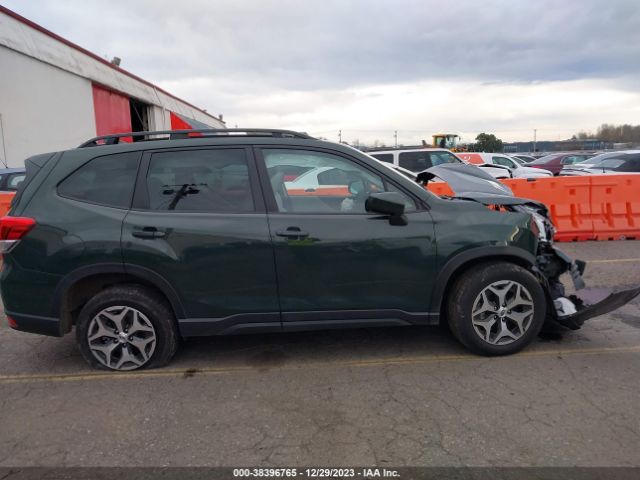 JF2SKADC6NH465731 Subaru Forester Premium
