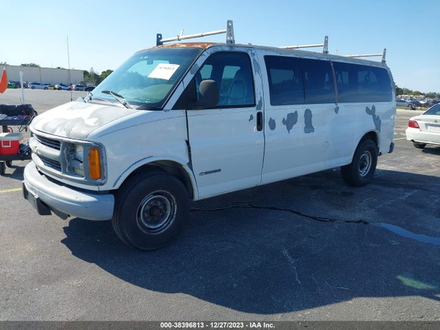 2002 CHEVROLET EXPRESS VAN LS VIN: 1GAHG39R821242994