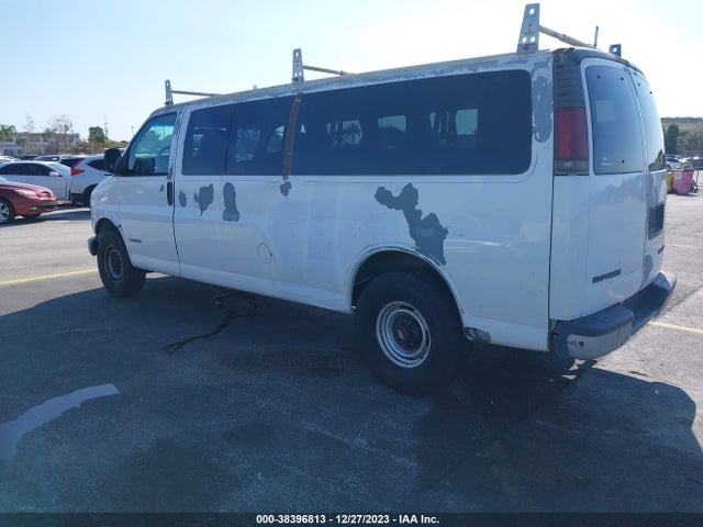 2002 CHEVROLET EXPRESS VAN LS VIN: 1GAHG39R821242994