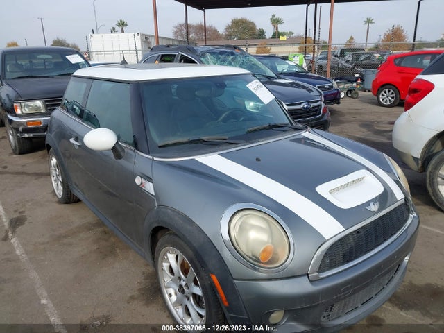 2008 MINI COOPER S WMWMF73538TT89806 Photo 0