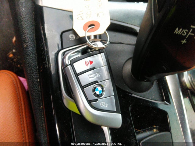 BMW 540i Xdrive 2019 WBAJE7C53KWW03785 Image 11