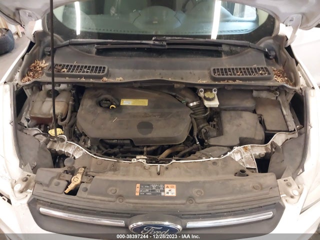 1FMCU9GX2EUB02470 Ford ESCAPE SE
