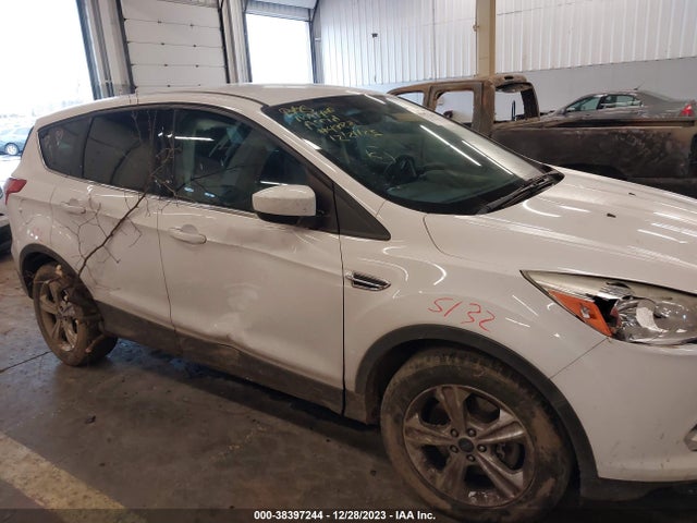 1FMCU9GX2EUB02470 Ford ESCAPE SE