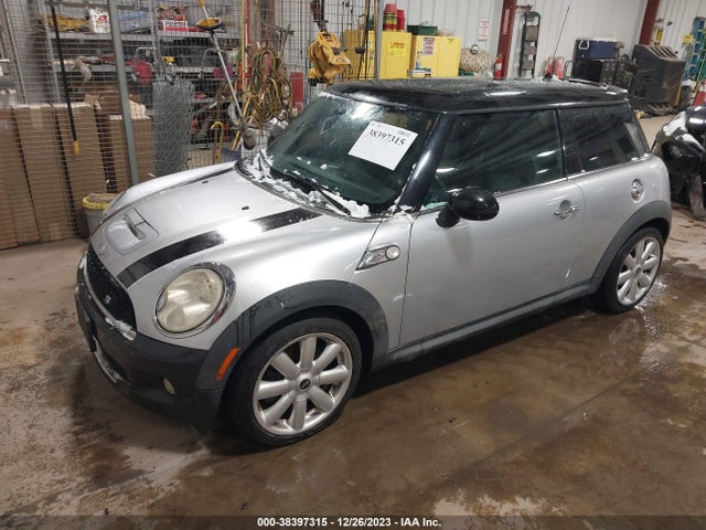 2008 MINI COOPER S WMWMF73578TV34958 Photo 1