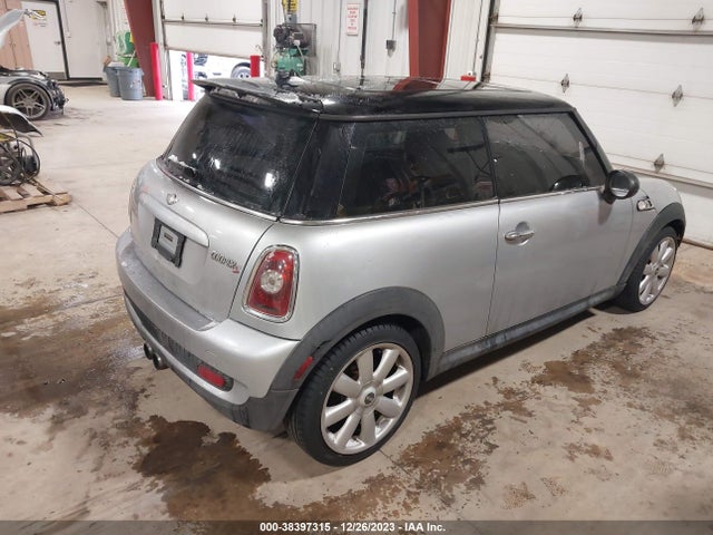 2008 MINI COOPER S WMWMF73578TV34958 Photo 3