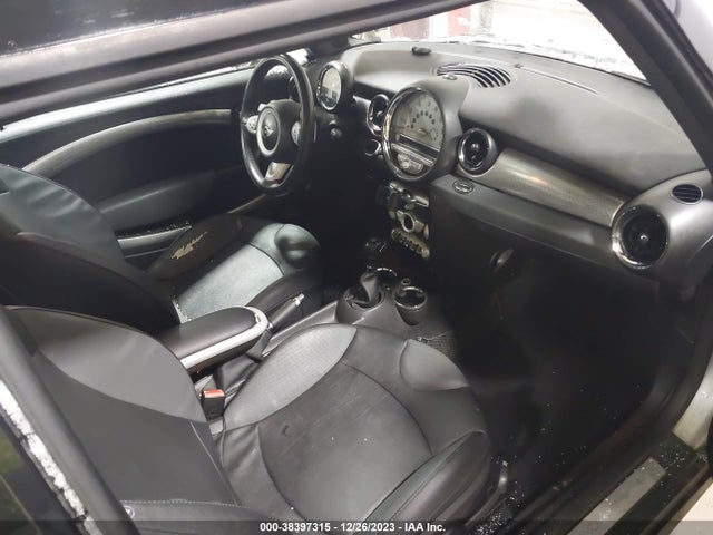 2008 MINI COOPER S WMWMF73578TV34958 Photo 4