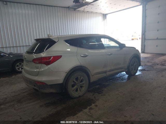 2016 HYUNDAI SANTA FE SPORT 2.4L VIN: 5XYZTDLB3GG328536