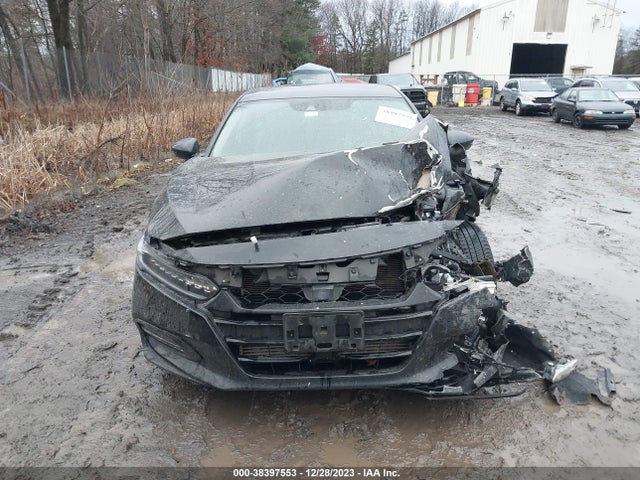 Honda Accord Touring 2018 1HGCV1F98JA100824 Image 12