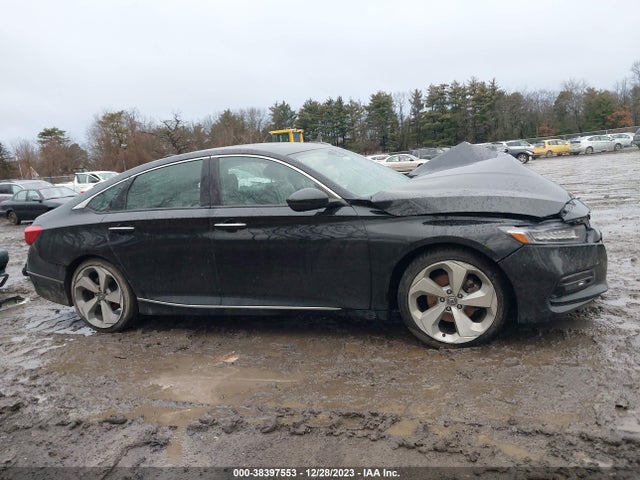 Honda Accord Touring 2018 1HGCV1F98JA100824 Image 13