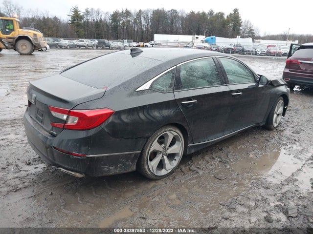 Honda Accord Touring 2018 1HGCV1F98JA100824 Image 4