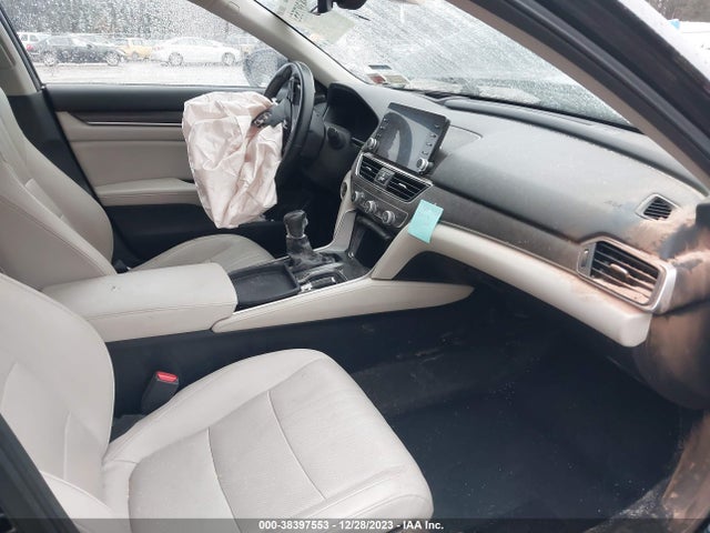 Honda Accord Touring 2018 1HGCV1F98JA100824 Image 5