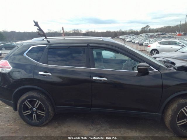 5N1AT2MV5EC823621 Nissan ROGUE SV