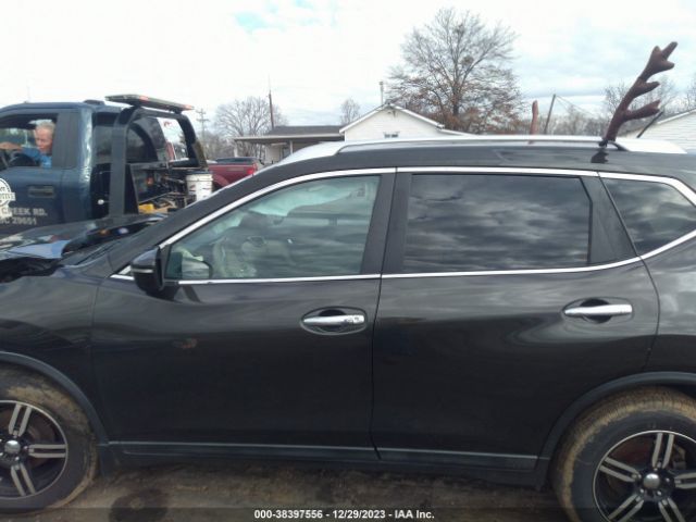 5N1AT2MV5EC823621 Nissan ROGUE SV