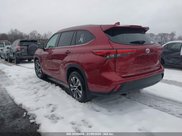 Toyota Highlander Xle 2022 5TDGZRBH0NS573223 Image 3