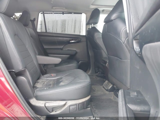Toyota Highlander Xle 2022 5TDGZRBH0NS573223 Image 8