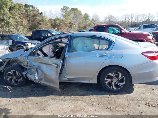 Honda ACCORD LX 2017 1HGCR2F37HA159699 Image 13