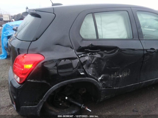 Chevrolet TRAX LS 2017 3GNCJKSB9HL179651 Image 6