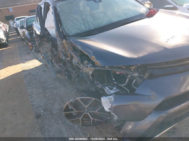 Toyota RAV4 SE 2018 JTMNFREV4JJ165431 Image 6