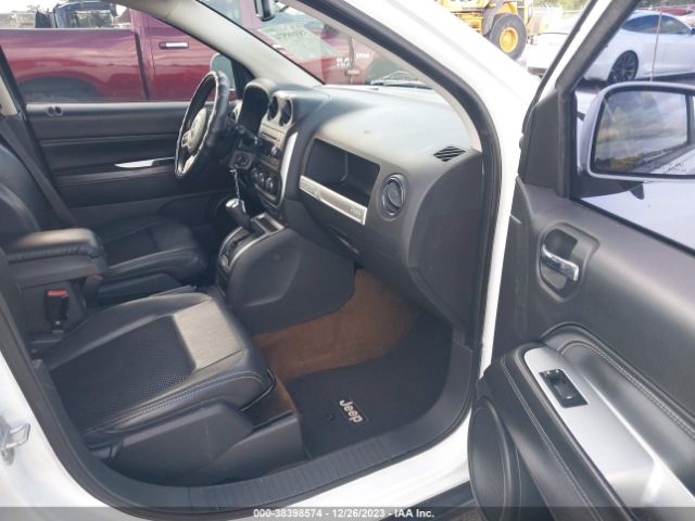 1C4NJCEB1ED518214 Jeep Compass Latitude