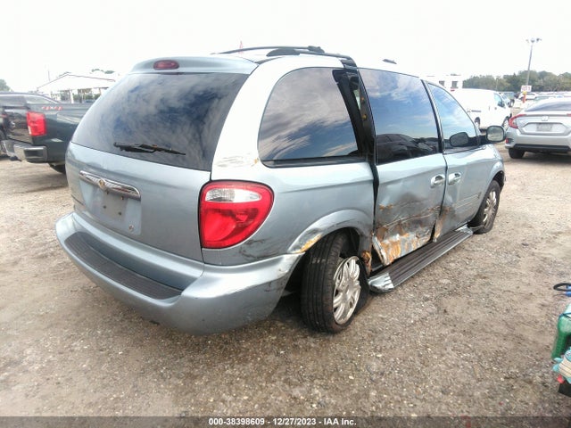 2006 CHRYSLER TOWN & COUNTRY VIN: 1A4GP45RX6B660241
