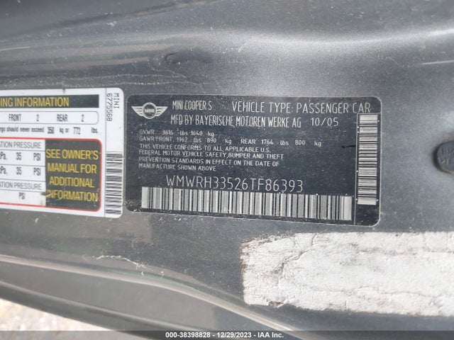 2006 MINI COOPER S WMWRH33526TF86393 Photo 8