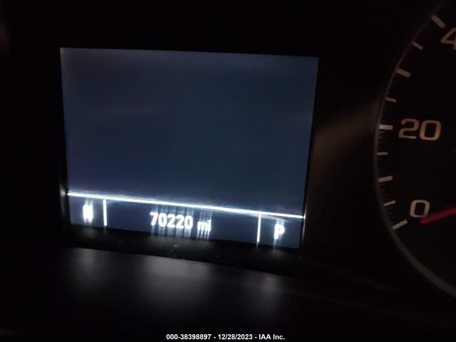 Chevrolet EQUINOX LT 2018 2GNAXSEV8J6256760 Image 16