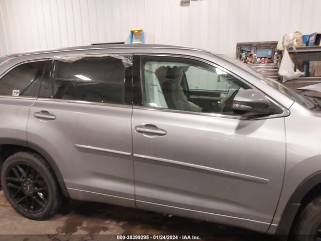 Toyota Highlander Xle V6 2015 5TDJKRFHXFS163843 Image 13