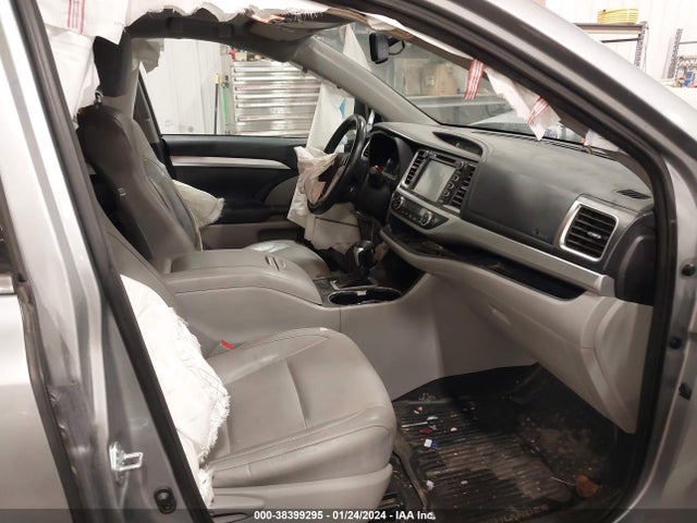 Toyota Highlander Xle V6 2015 5TDJKRFHXFS163843 Image 5