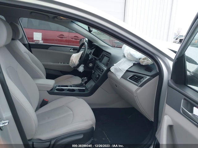 2017 HYUNDAI SONATA SE VIN: 5NPE24AF2HH590050