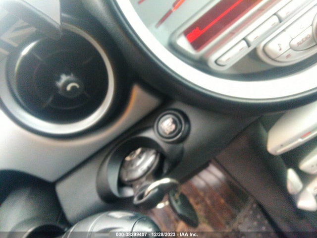 2010 MINI COOPER WMWMF3C50ATZ22743 Photo 10