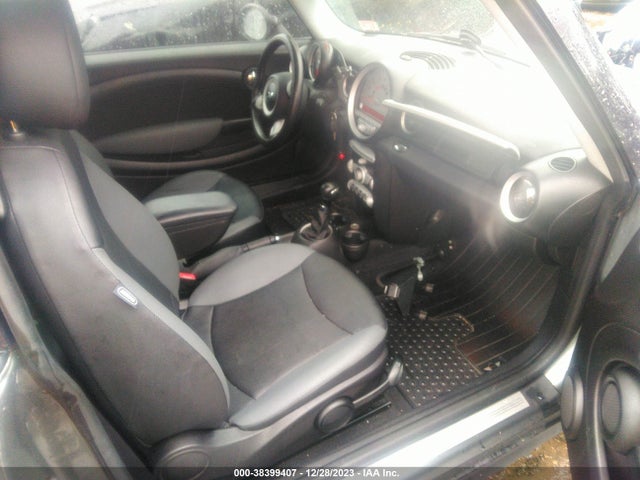 2010 MINI COOPER WMWMF3C50ATZ22743 Photo 4