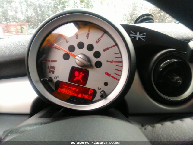 2010 MINI COOPER WMWMF3C50ATZ22743 Photo 6