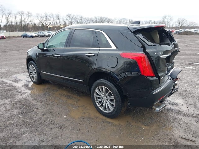 2019 CADILLAC XT5 1GYKNDRS1KZ286195 Photo 2