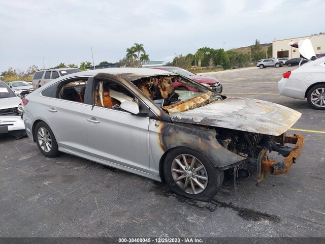 Hyundai SONATA SE 2019 5NPE24AF7KH762516 Image 1