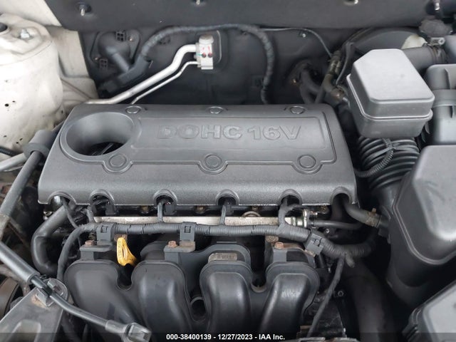 2011 KIA SORENTO LX VIN: 5XYKTDA10BG023452