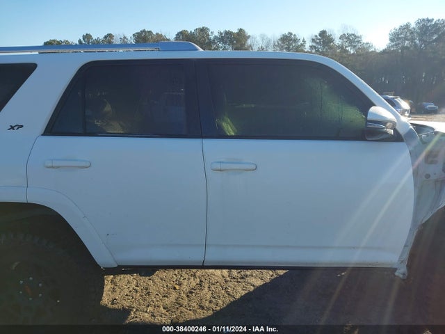 Toyota 4runner Sr5 Premium 2018 JTEBU5JR4J5526302 Image 14