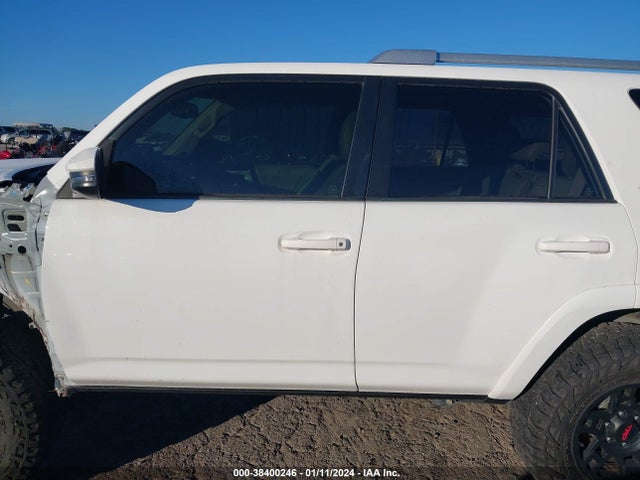 Toyota 4runner Sr5 Premium 2018 JTEBU5JR4J5526302 Image 15