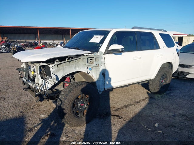 Toyota 4runner Sr5 Premium 2018 JTEBU5JR4J5526302 Image 2