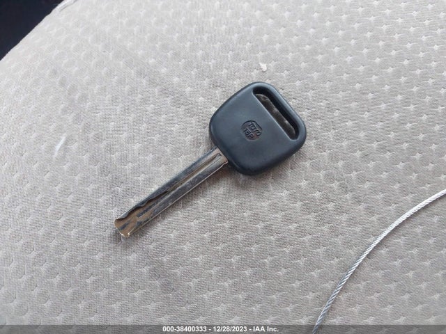 2012 KIA SORENTO LX VIN: 5XYKT3A16CG232898