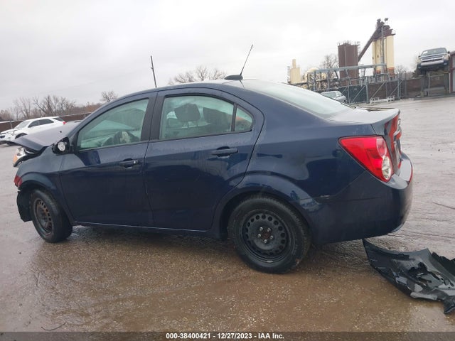 Chevrolet Sonic Ls Auto 2015 1G1JA5SHXF4156378 Image 14
