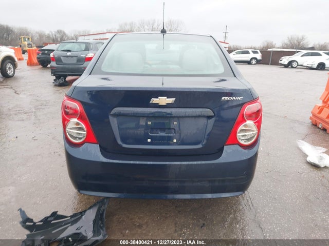Chevrolet Sonic Ls Auto 2015 1G1JA5SHXF4156378 Image 16