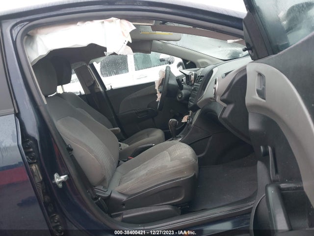 Chevrolet Sonic Ls Auto 2015 1G1JA5SHXF4156378 Image 5