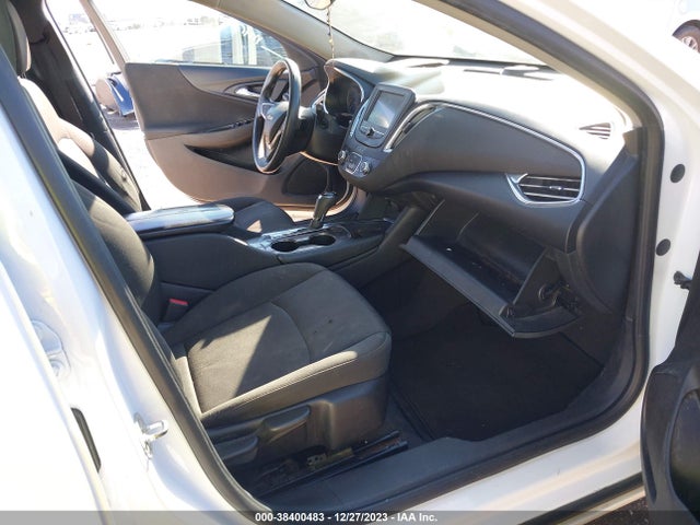 Chevrolet MALIBU LT 2018 1G1ZD5ST3JF229733 Image 5